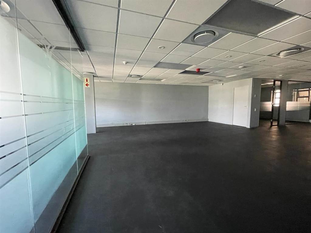 428  m² Commercial space in Milnerton Central photo number 6