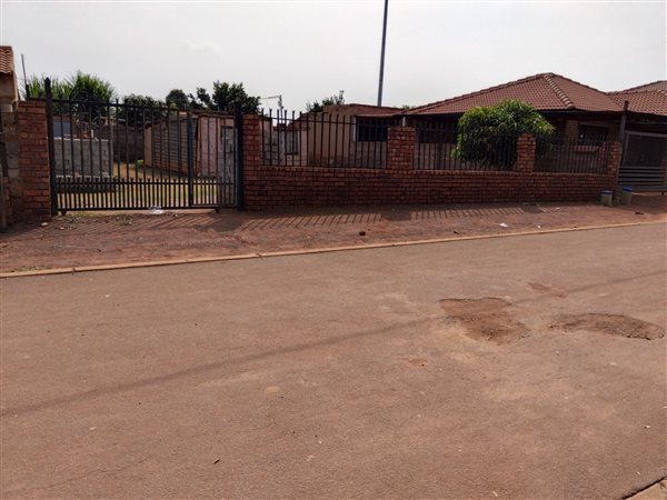 300 m² Land 300 m² Land