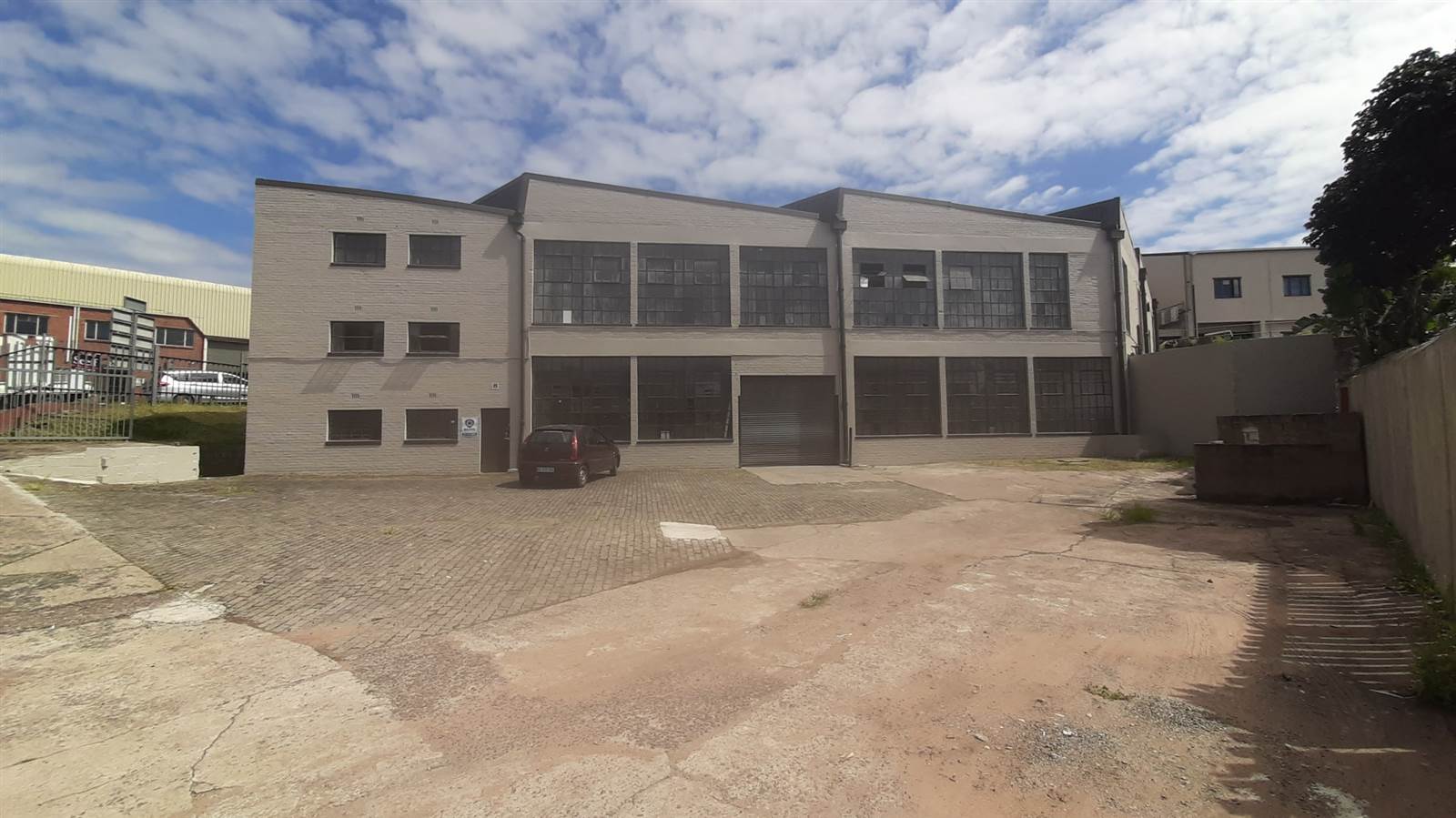 350  m² Industrial space in New Germany photo number 3