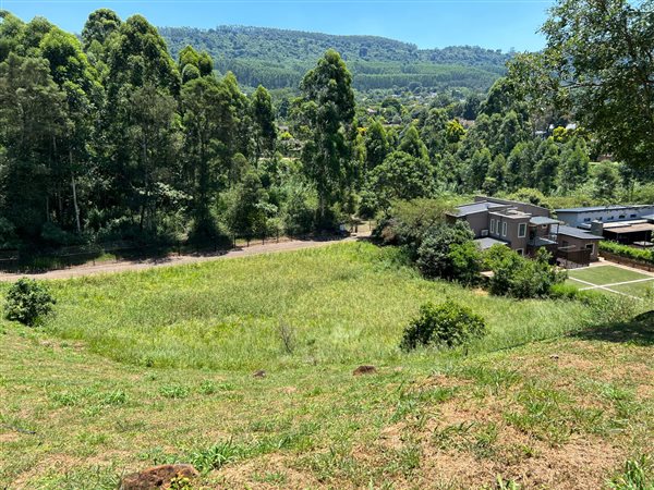 1743 m² Land available in Victoria Country Club Estate