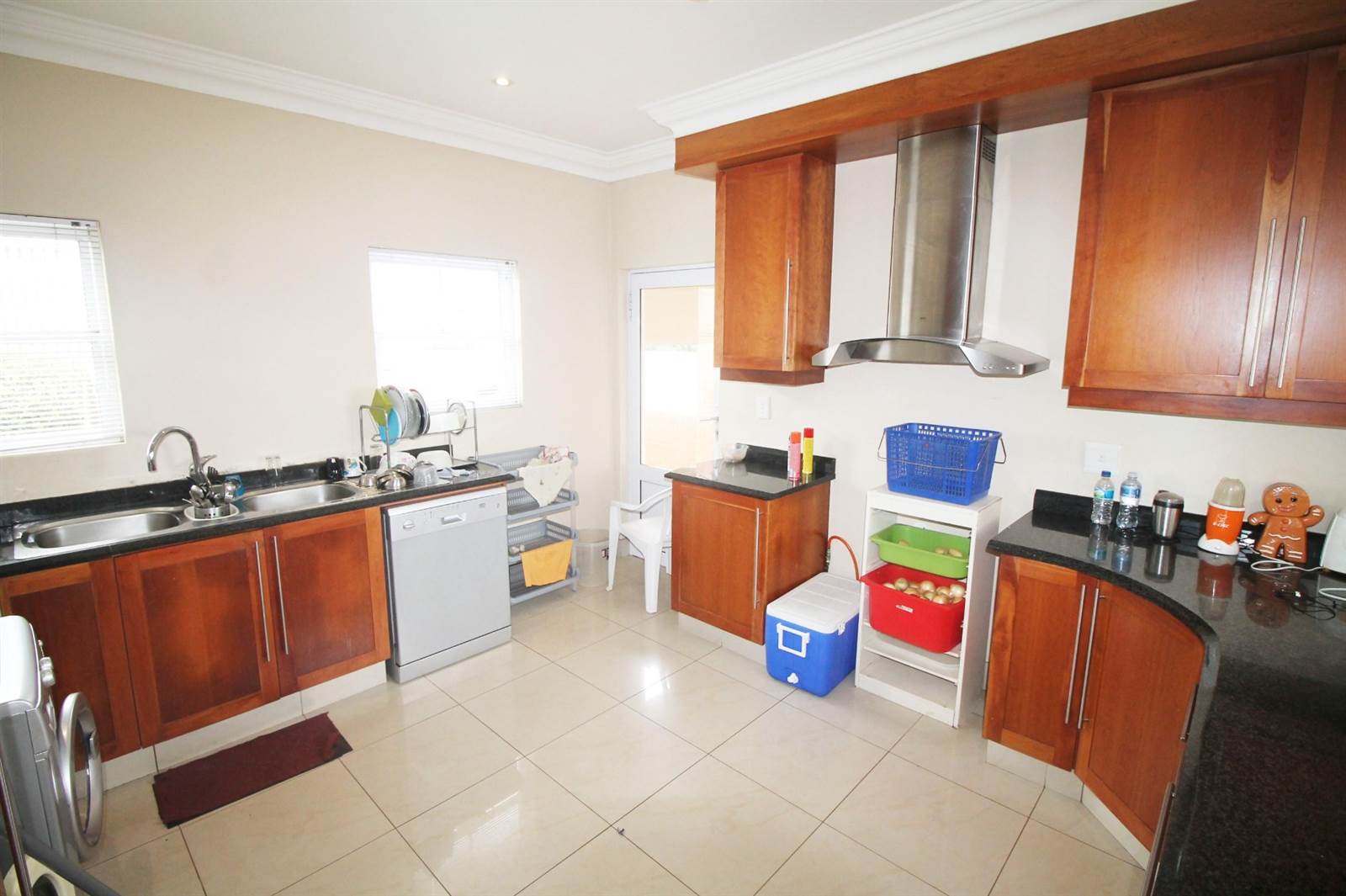 4 Bed House in Mt Edgecombe Estate 1 & 2 photo number 6