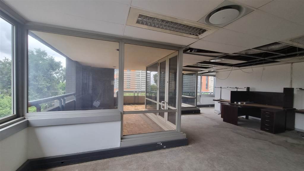 544  m² Commercial space in Hatfield photo number 9