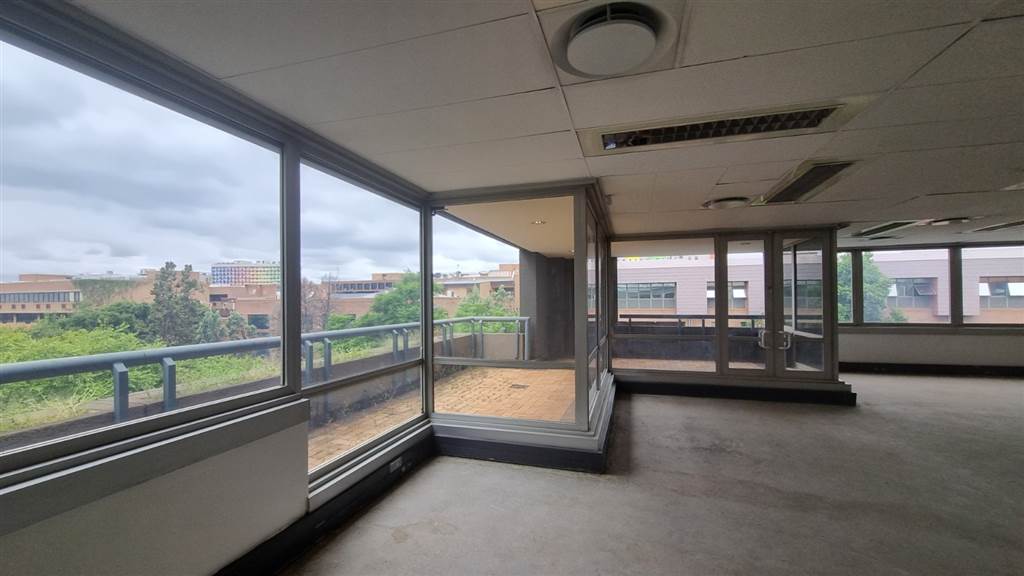 544  m² Commercial space in Hatfield photo number 11
