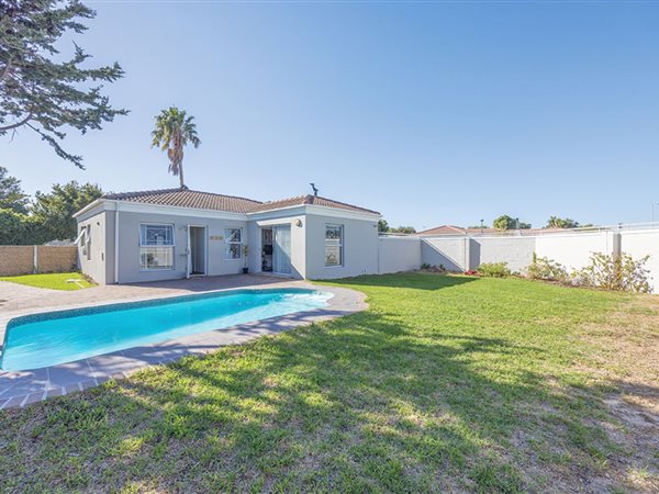 3 Bedroom House 3 Bedroom House