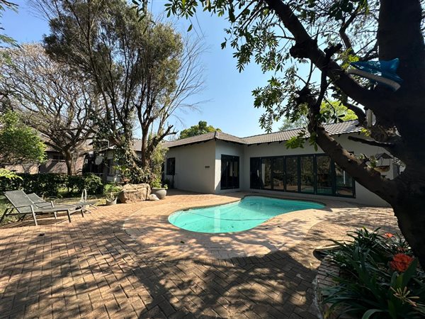 9 Bed House in Protea Park