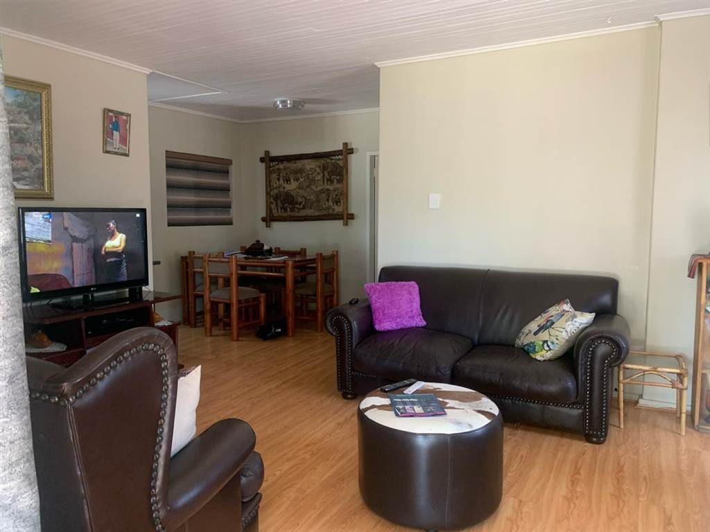 4 Bed House in Kempton Park West photo number 16