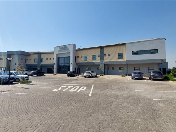 88  m² Commercial space