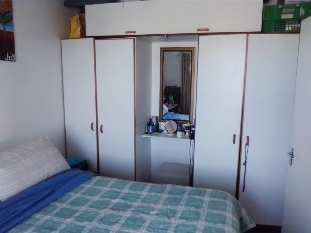 1 Bed Flat in Uvongo photo number 3