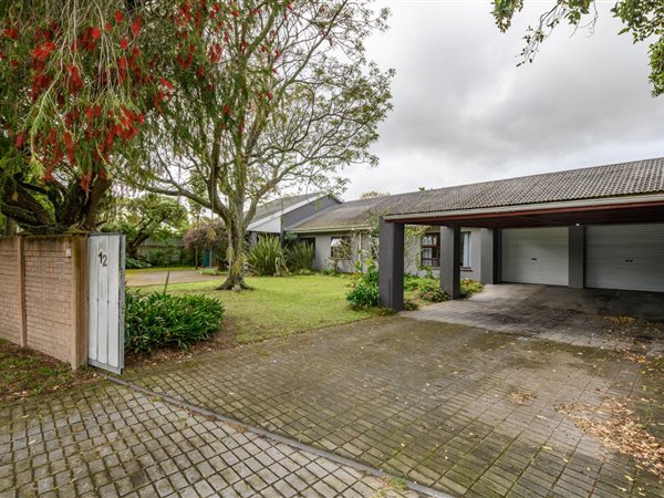 4 Bedroom House 4 Bedroom House