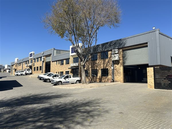 530  m² Industrial space