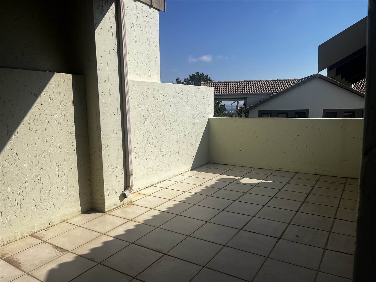 2 Bed Apartment in Fourways photo number 18