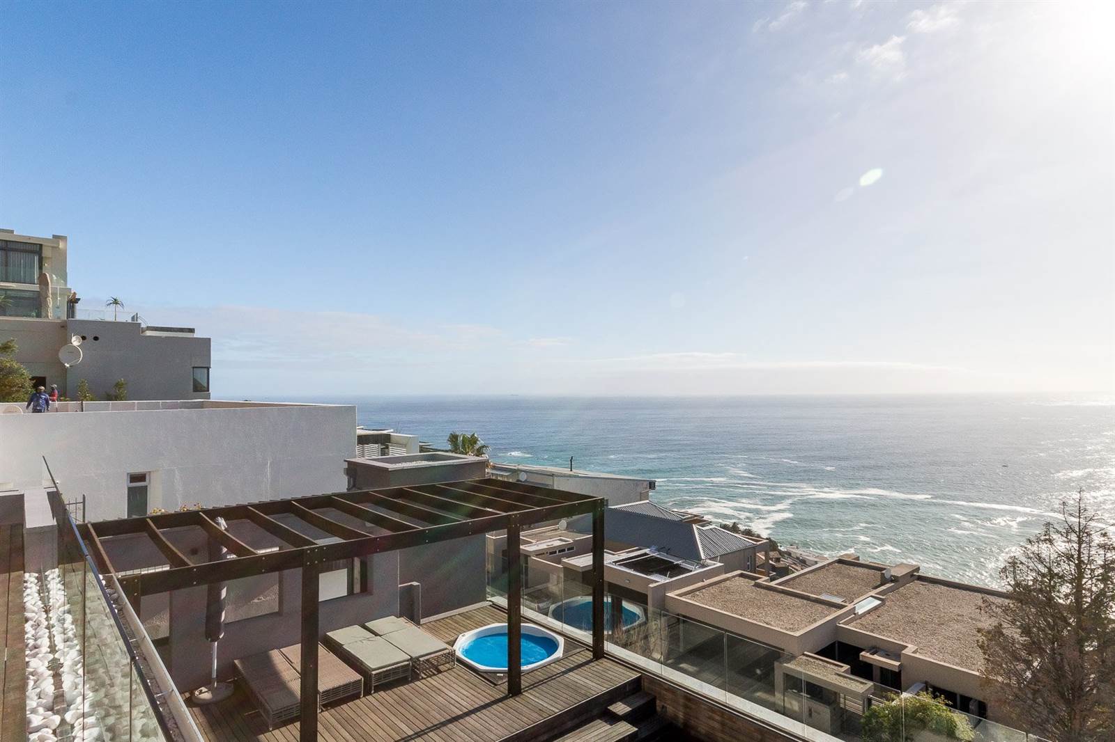 3 Bed Apartment in Bantry Bay photo number 15