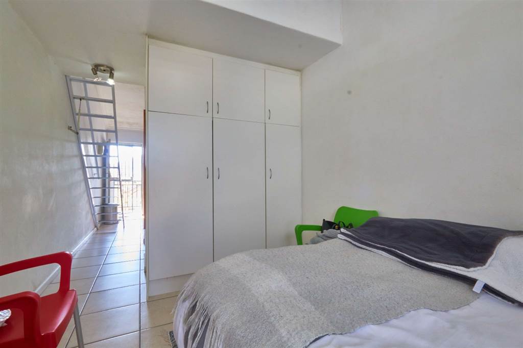 1 Bed Apartment in Parow photo number 7