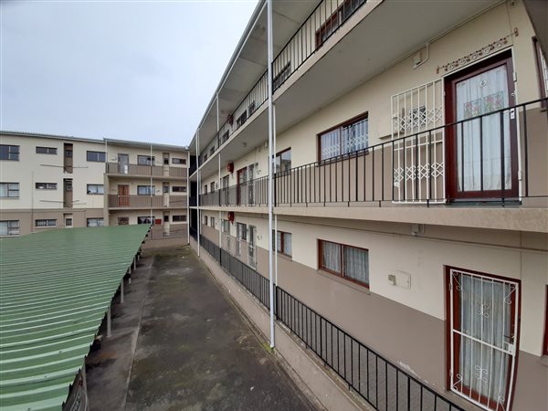 2 Bed Apartment in King Williams Town