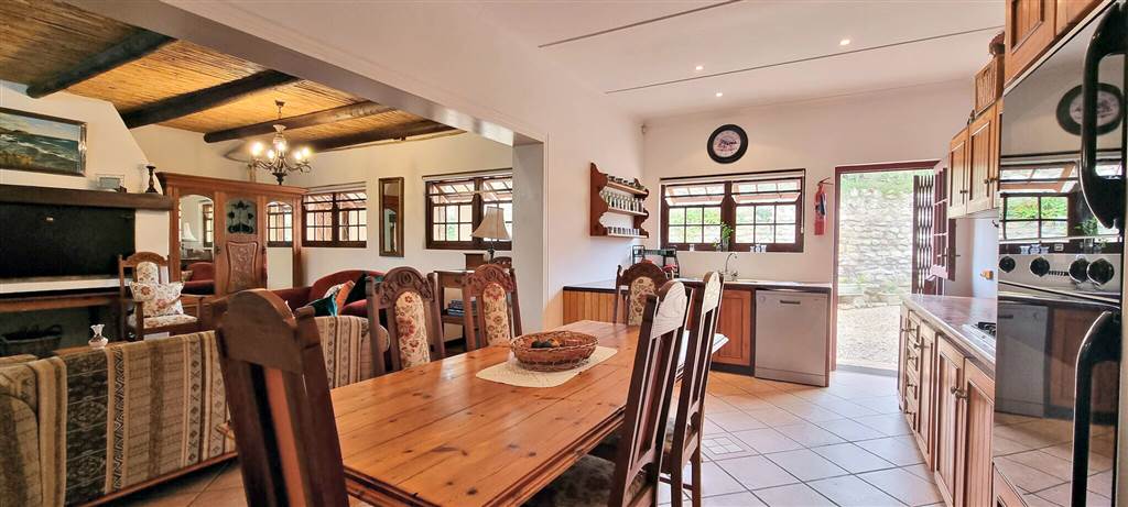 11 Bed House in Swellendam photo number 8