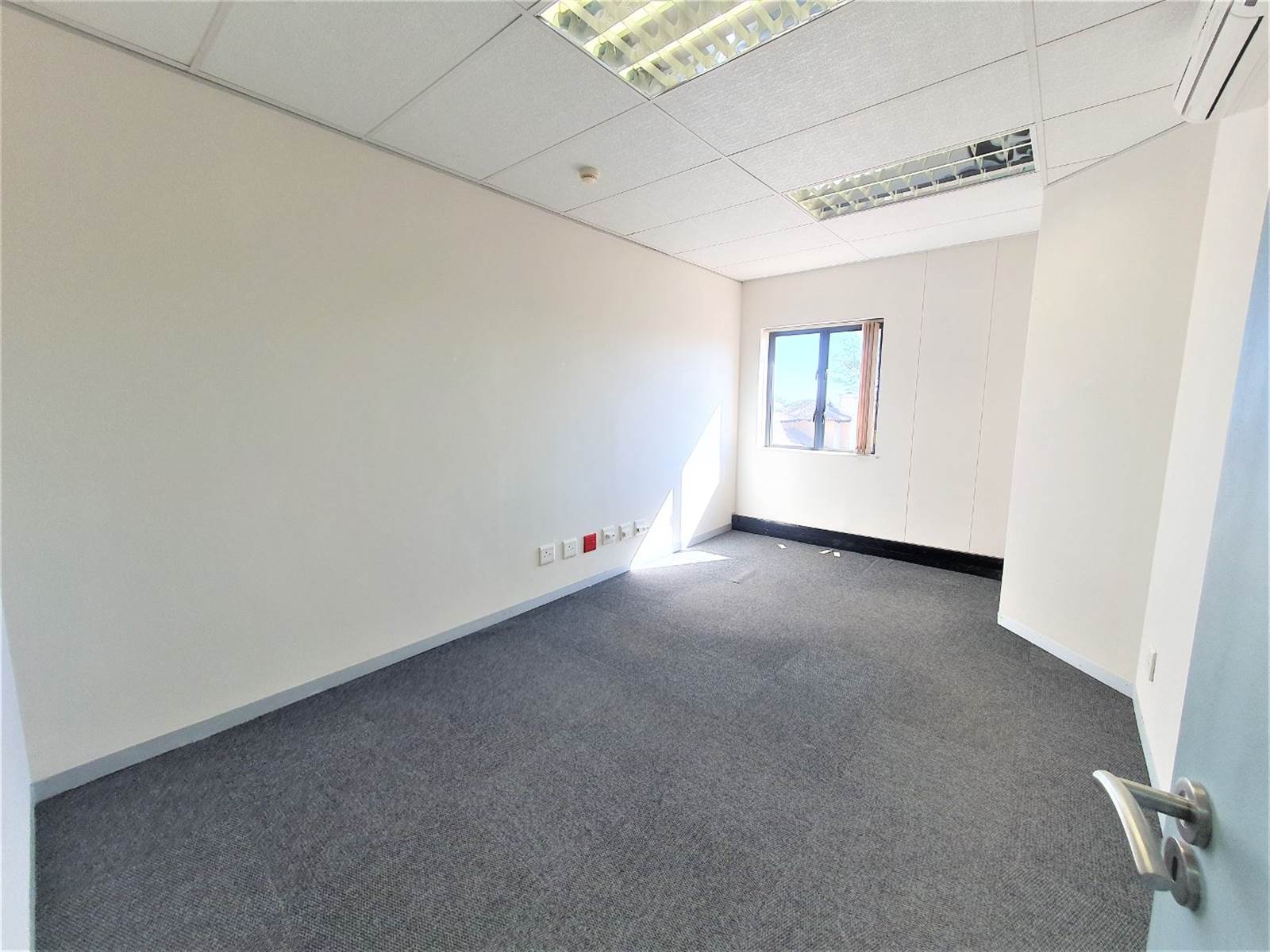 272  m² Office Space in Bryanston photo number 9