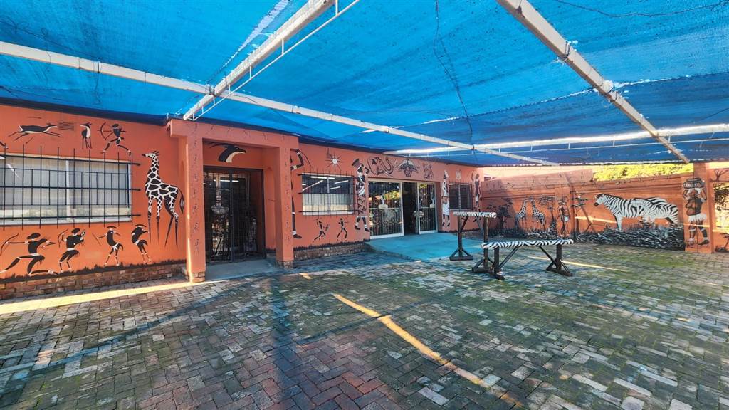 257  m² Commercial space in Oudtshoorn Central photo number 1