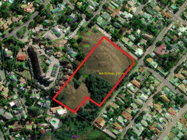 1.7 ha Land available in Northcliff
