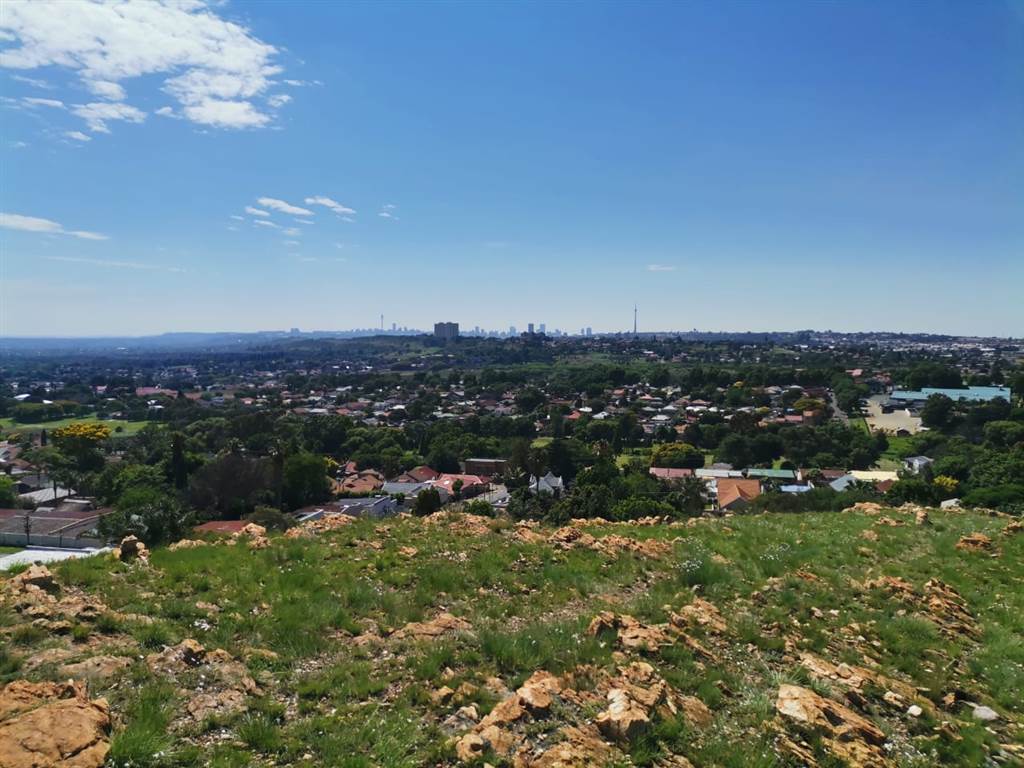 1.7 ha Land available in Northcliff photo number 5