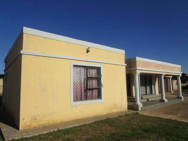 3 Bedroom House 3 Bedroom House