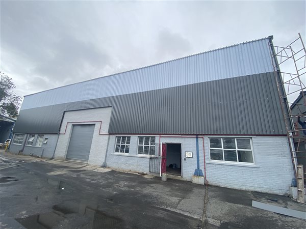 633  m² Industrial space