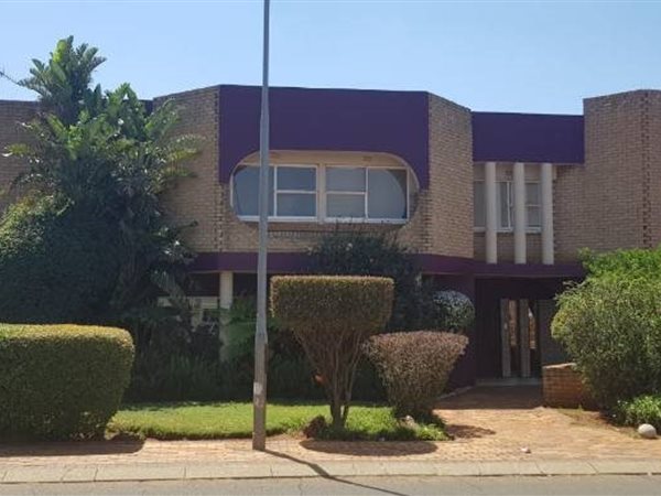 5 Bed House in Lenasia