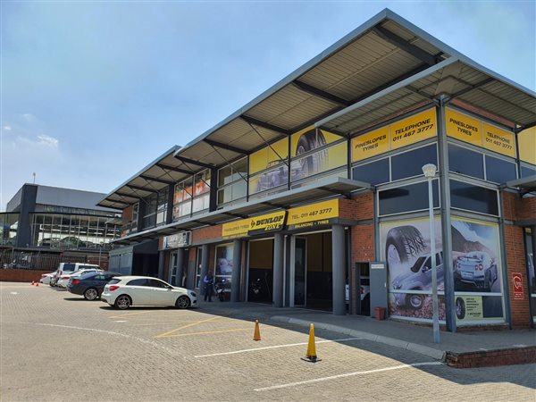 428  m² Commercial space in Fourways