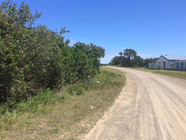 904 m² Land available in Cannon Rocks
