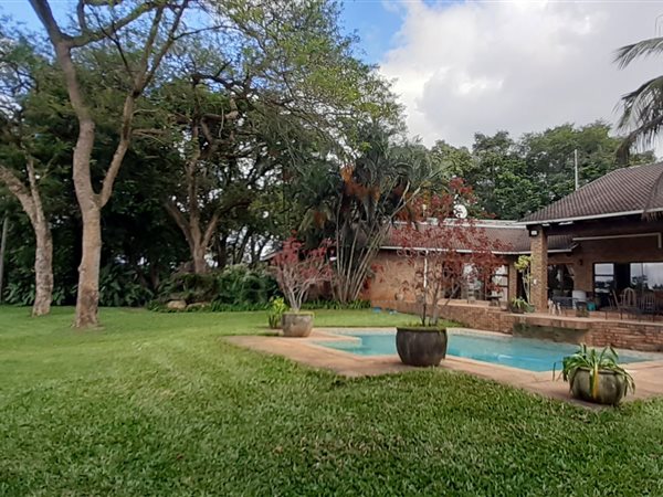 4.9 ha Smallholding
