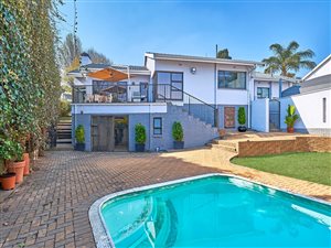 4 Bed House in Dewetshof