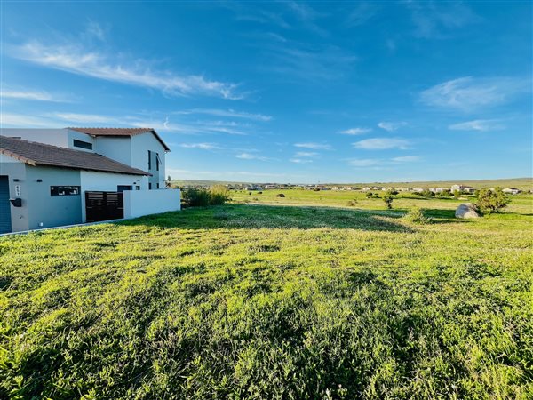 733 m² Land