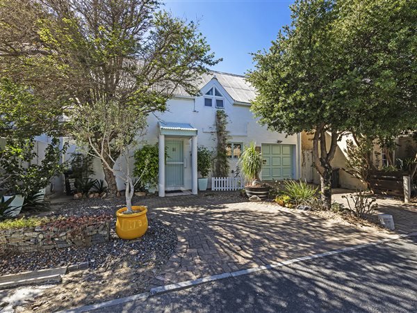 2 Bedroom House 2 Bedroom House