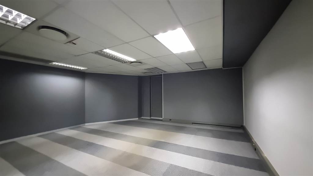 214  m² Commercial space in Hatfield photo number 7