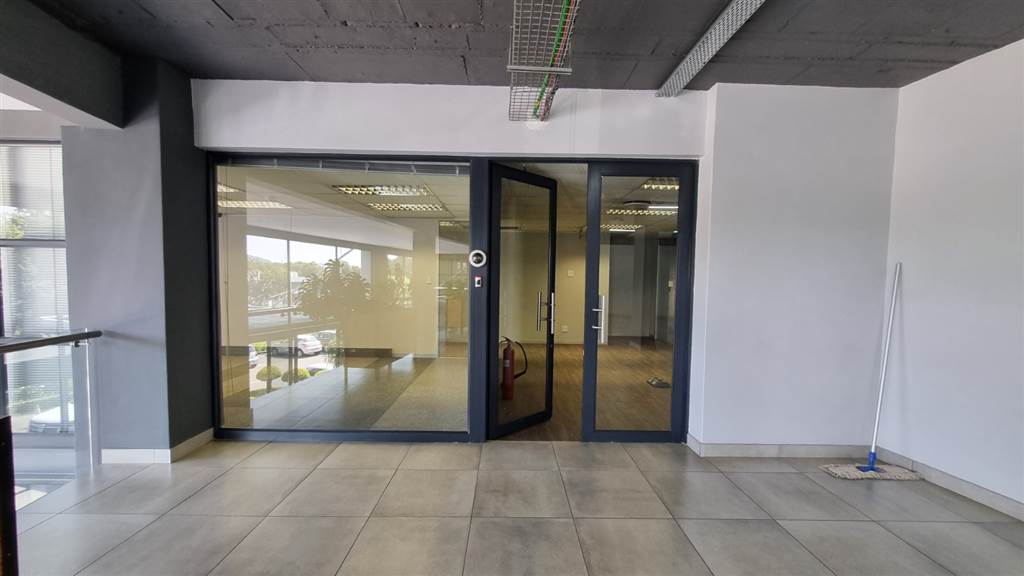 214  m² Commercial space in Hatfield photo number 3