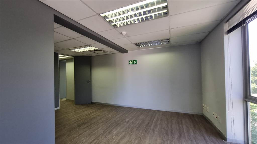 214  m² Commercial space in Hatfield photo number 14