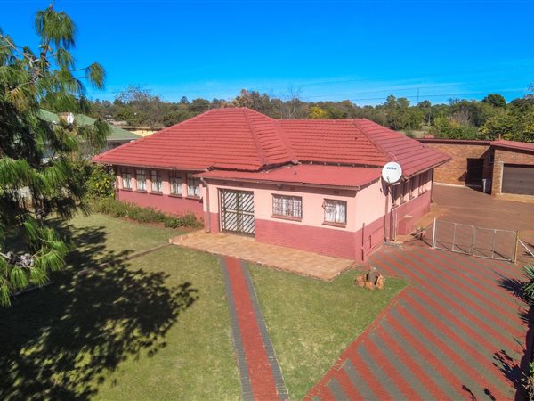 3 Bedroom House 3 Bedroom House