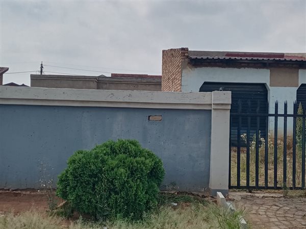 1 Bed House in Leondale