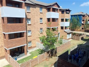 2 Bed Apartment in Heuweloord
