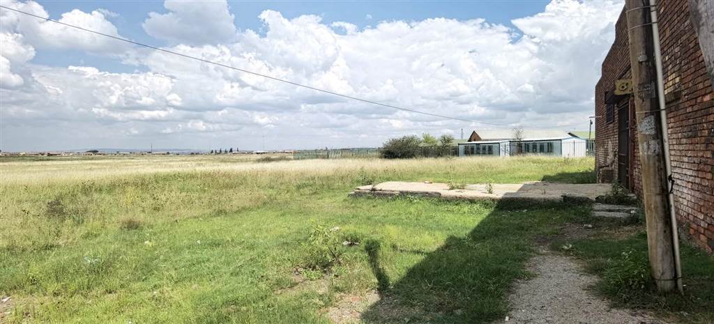 504 m² Land available in Duduza photo number 3