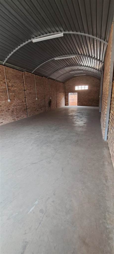 110  m² Industrial space in Middelburg Central photo number 9