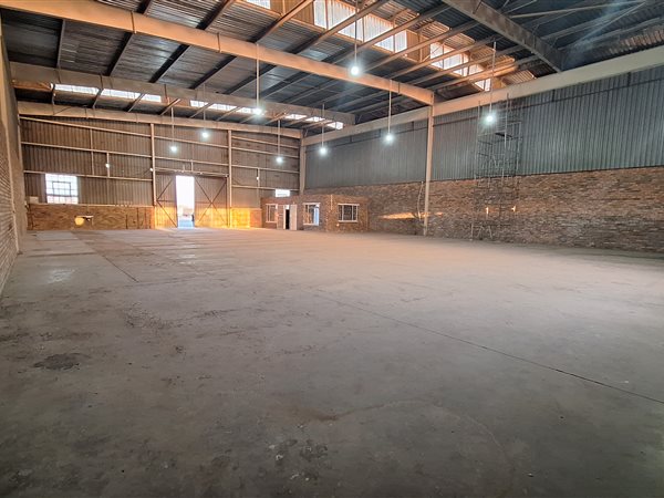 612  m² Industrial space