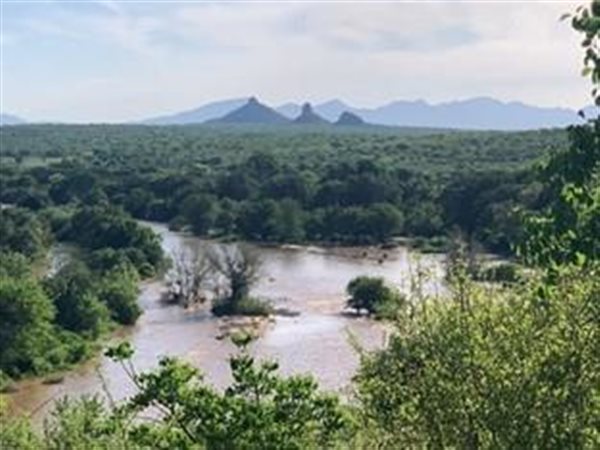 2 422 m² Land 2 422 m² Land