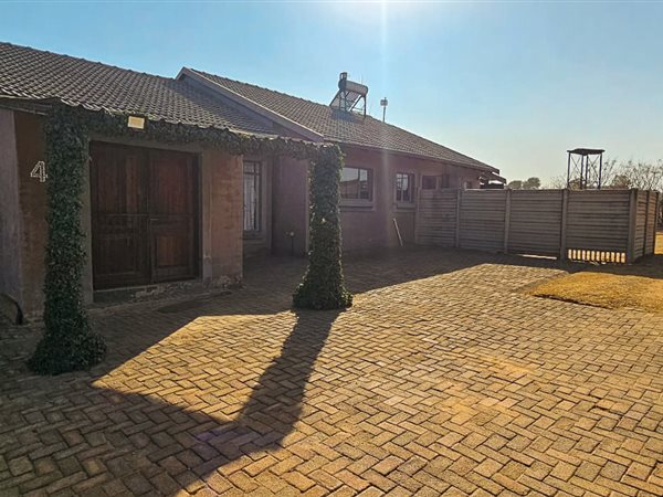 7 Bedroom House 7 Bedroom House