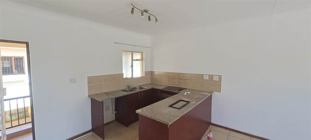 2 Bed Apartment in Hesteapark photo number 3