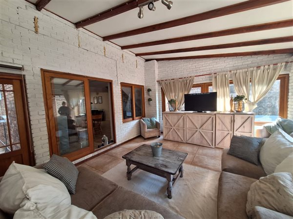 4 Bedroom Townhouse 4 Bedroom Townhouse