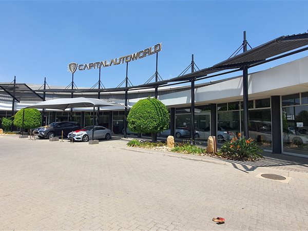 5 600  m² Commercial space