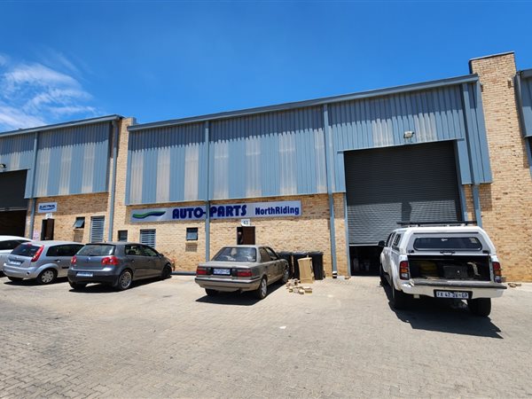 782  m² Industrial space