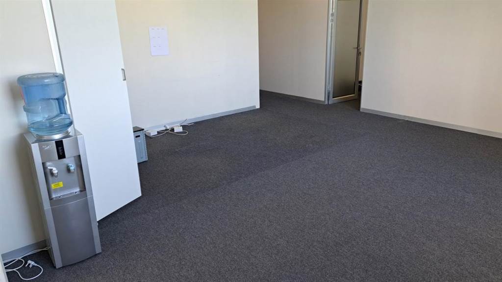 198  m² Office Space in Ballito Commercial District photo number 8