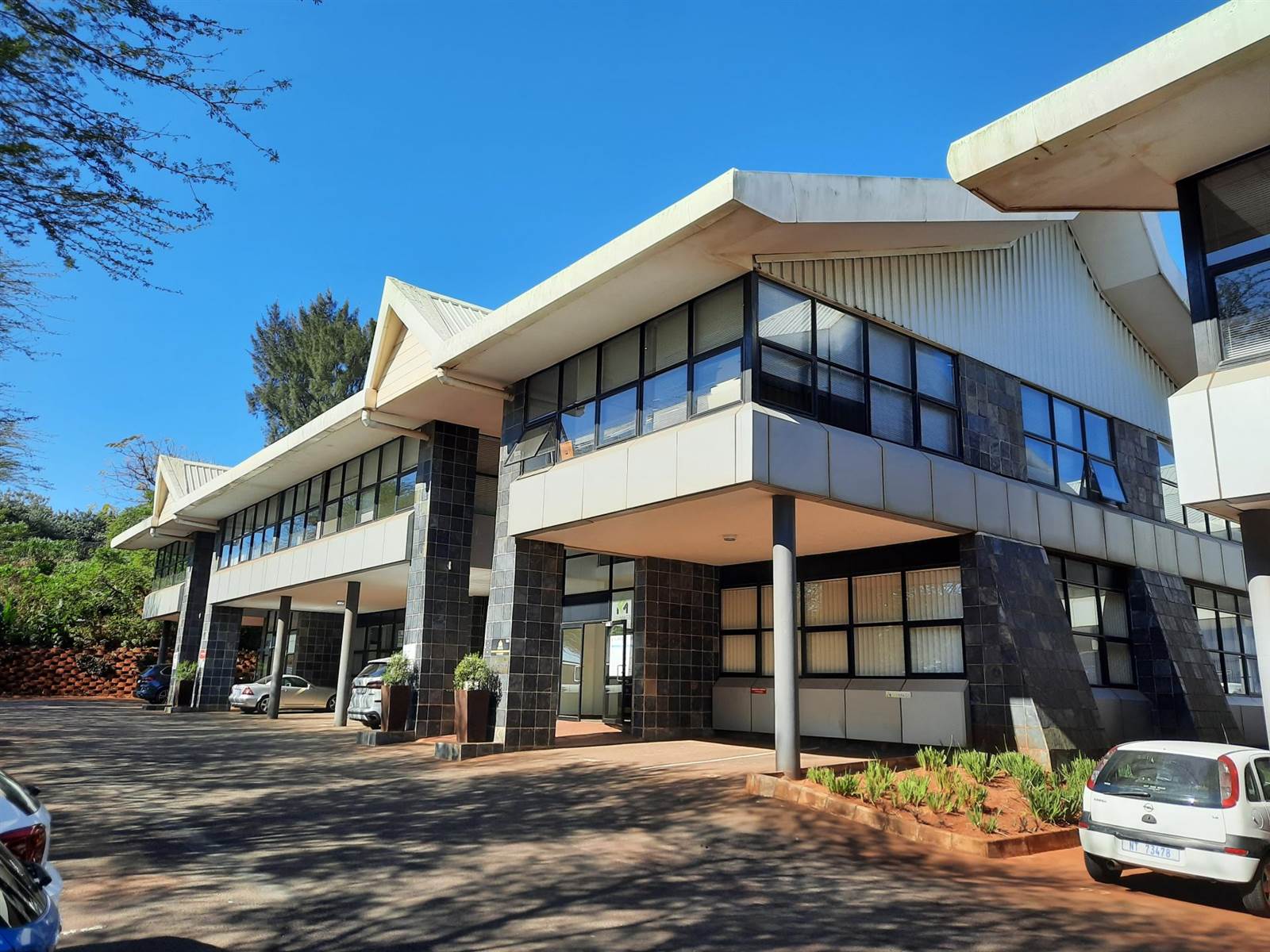 198  m² Office Space in Ballito Commercial District photo number 3