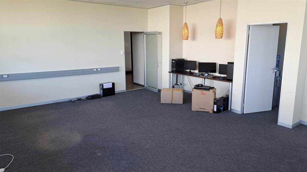 198  m² Office Space in Ballito Commercial District photo number 6